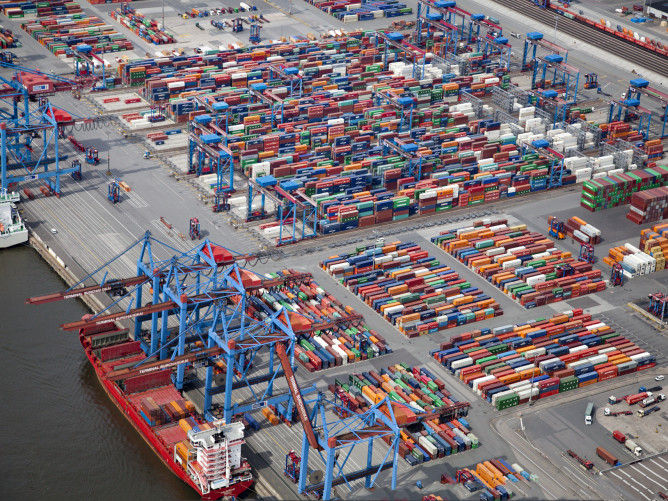 Containerterminal am Hamburger Hafen
